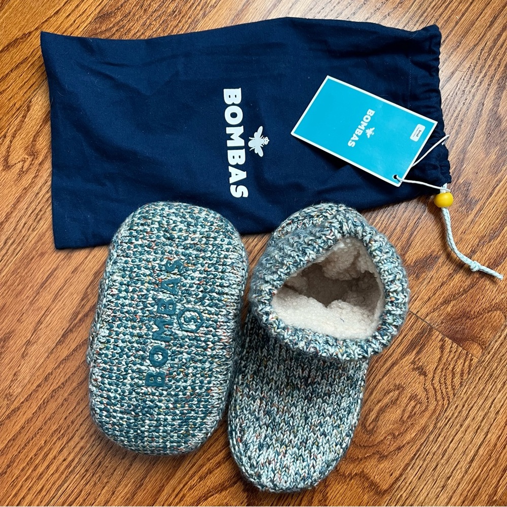 Bombas Women’s Sherpa gripper slippers NWT